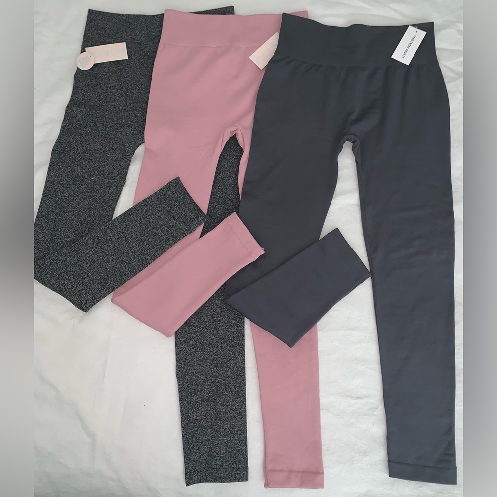 ✨New✨Stretchy leggings | Size: L/XL | Bundle of (3) - Picture 2 of 10